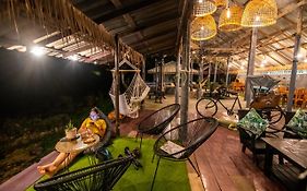 悬崖小屋酒店